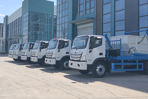 Garbage Trucks 