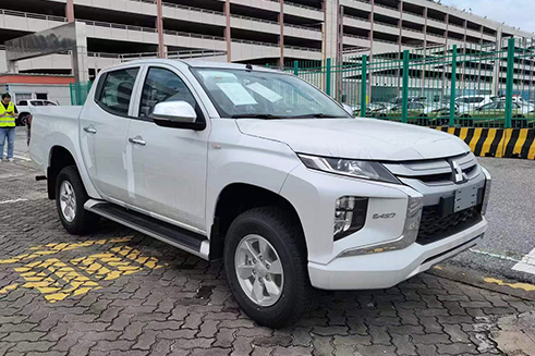 Mitsubishi Diesel 4WD Automatic Pickups