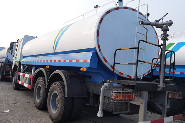 Water Tanker Truck